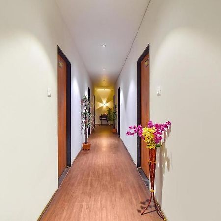 Nidhivan Hotel And Rooms Surat Bagian luar foto